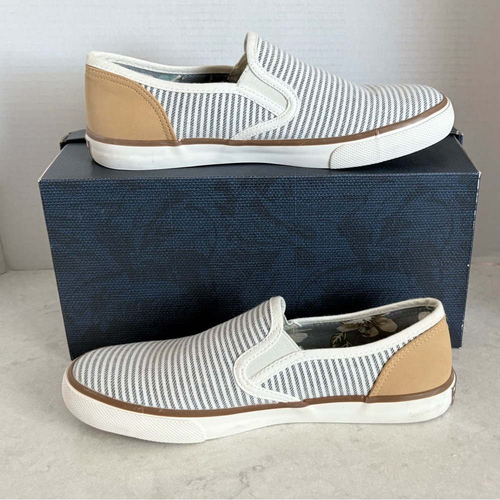 Tommy Bahama Women’s Striped Slip-On Canvas Shoes, size 8.5